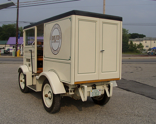 1926 Divco Model A - Stand/Drive