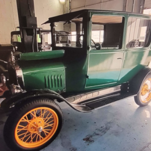 1925 Ford Model T 2-Door Sedan