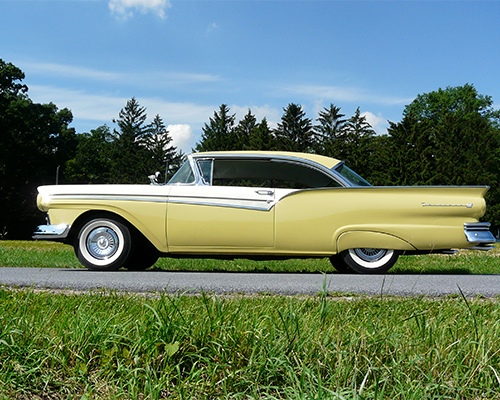1957 Ford Fairlane 500 2-Door Hard Top