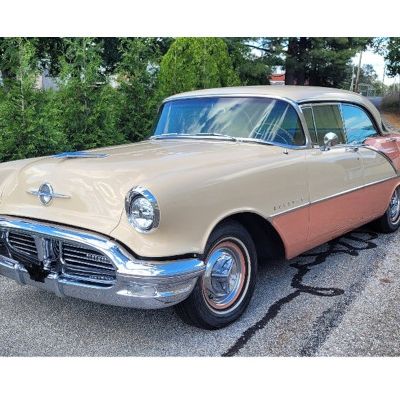 1956-Oldsmobile-88-Holiday-4-Door-Hardtop-1a